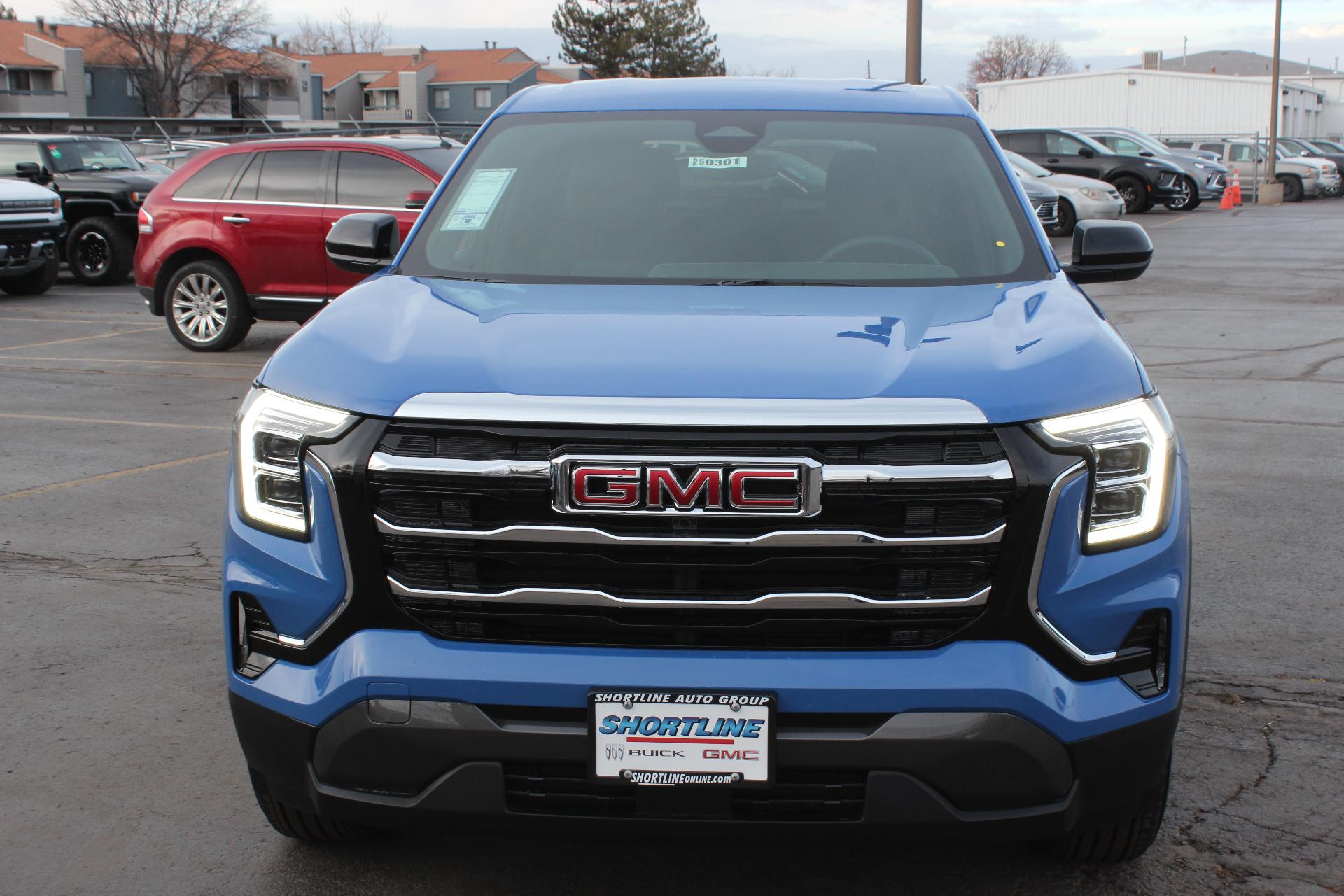 2025 GMC Terrain Vehicle Photo in AURORA, CO 80012-4011