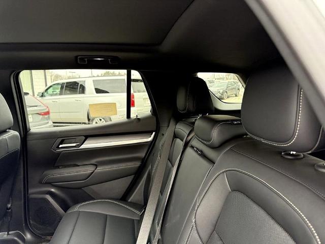 2025 GMC Terrain Vehicle Photo in CHICOPEE, MA 01020-5001