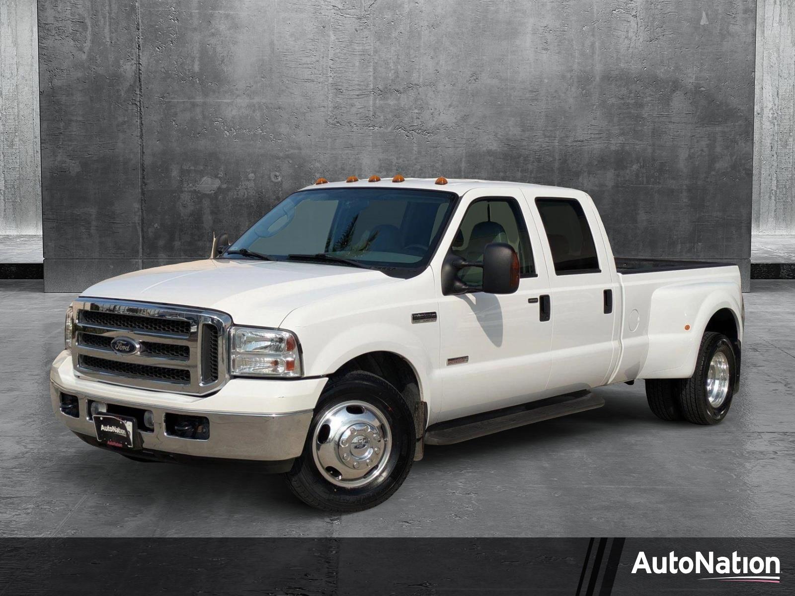 2005 Ford Super Duty F-350 DRW Vehicle Photo in Tustin, CA 92782