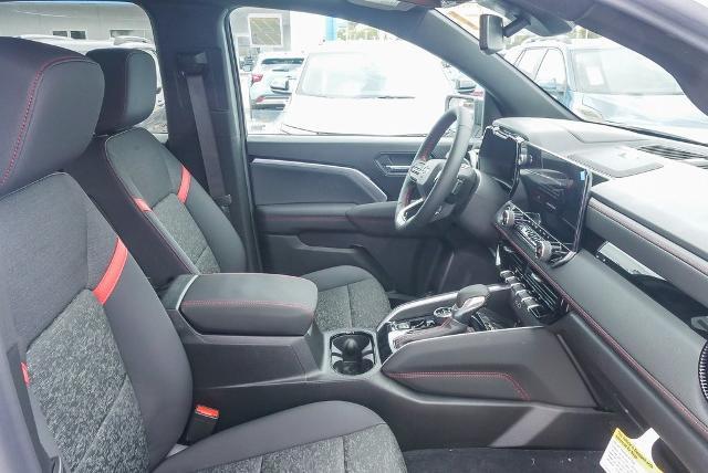 2025 Chevrolet Colorado Vehicle Photo in VENTURA, CA 93003-8585