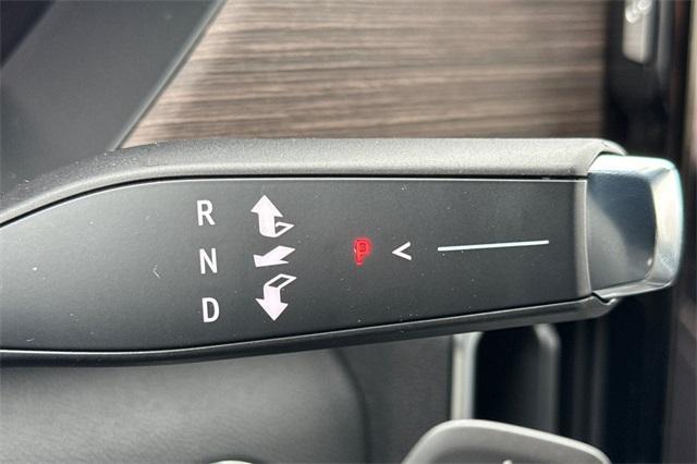 2025 GMC Acadia Vehicle Photo in ELK GROVE, CA 95757-8703