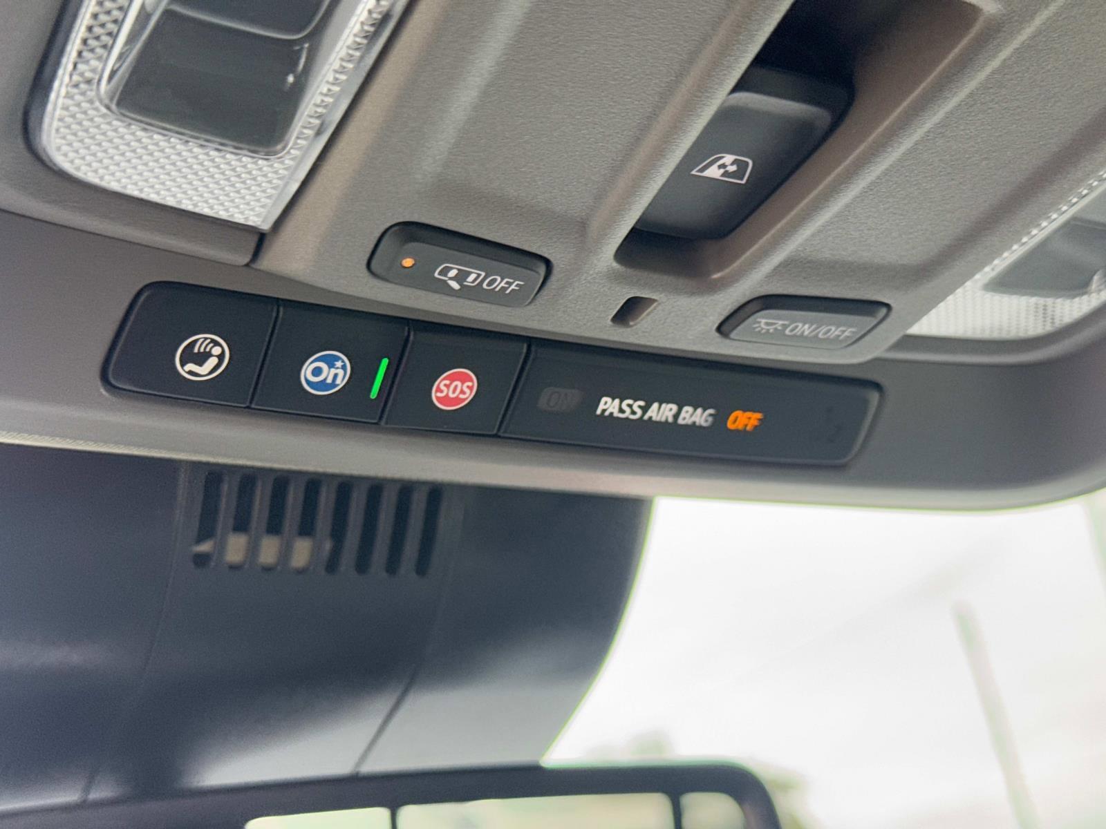 2025 Chevrolet Silverado 2500 HD Vehicle Photo in LOS ANGELES, CA 90007-3794
