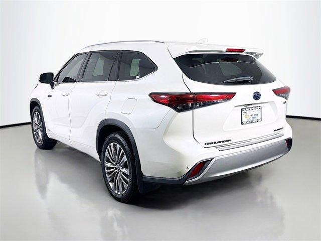2021 Toyota Highlander Vehicle Photo in PUYALLUP, WA 98371-4149