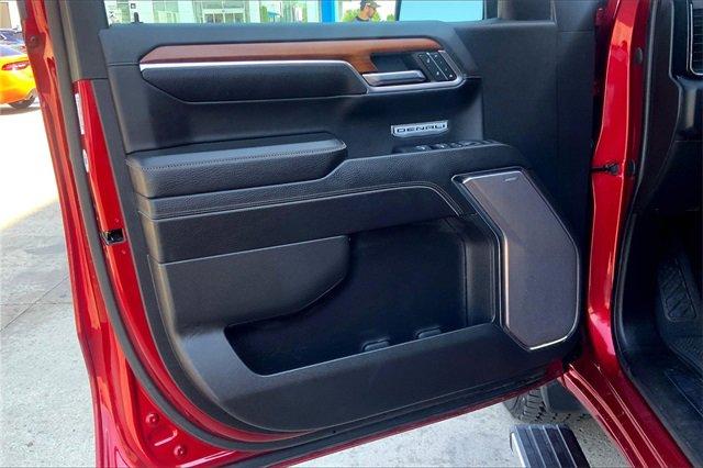 2022 GMC Sierra 1500 Vehicle Photo in TOPEKA, KS 66609-0000