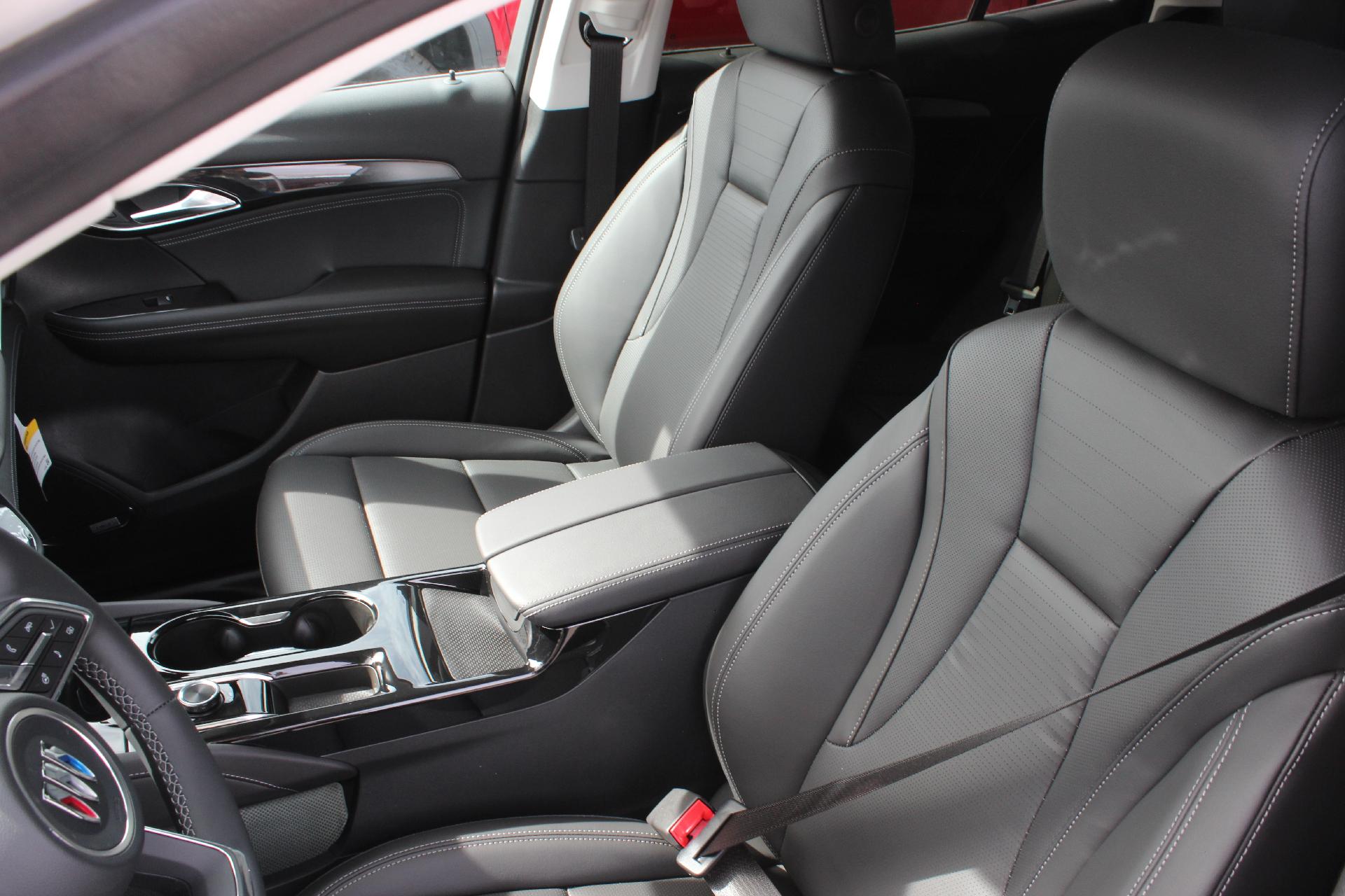 2025 Buick Envision Vehicle Photo in AURORA, CO 80012-4011