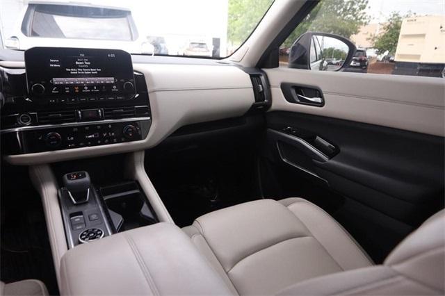 2023 Nissan Pathfinder Vehicle Photo in Hazelwood, MO 63042