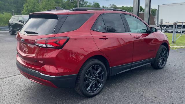 2022 Chevrolet Equinox Vehicle Photo in MOON TOWNSHIP, PA 15108-2571
