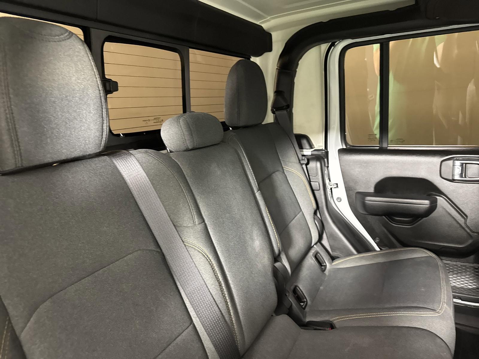 2024 Jeep Gladiator Vehicle Photo in GEORGETOWN, TX 78626-7508