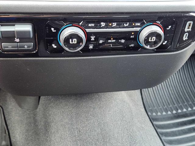 2022 Chevrolet Silverado 1500 Vehicle Photo in DENTON, TX 76210-9321