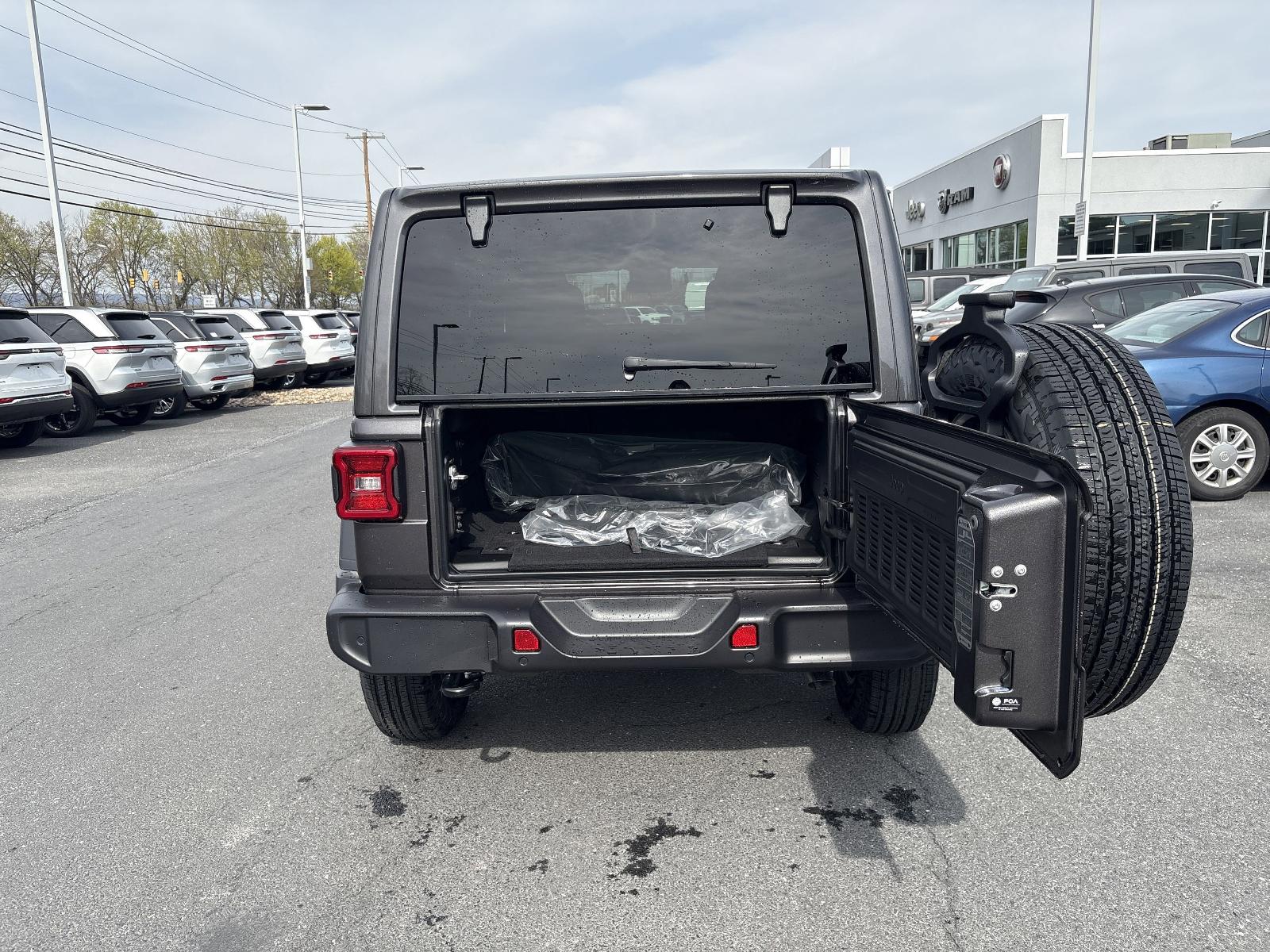 2025 Jeep Wrangler Vehicle Photo in Mechanicsburg, PA 17050-1707