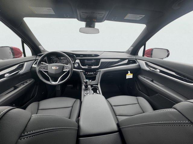 2025 Cadillac XT6 Vehicle Photo in LEOMINSTER, MA 01453-2952