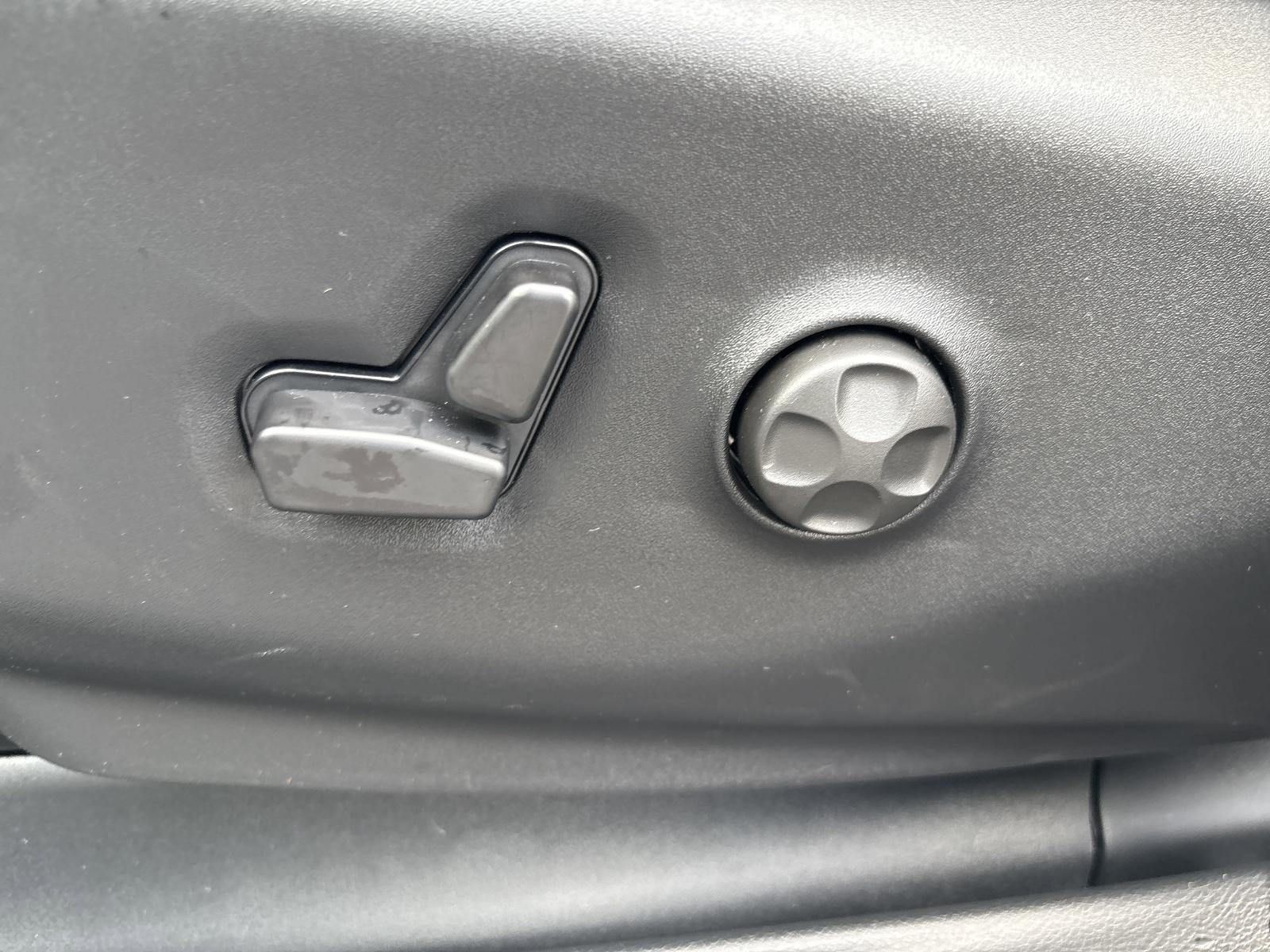 2025 Chrysler Voyager Vehicle Photo in Mechanicsburg, PA 17050-1707
