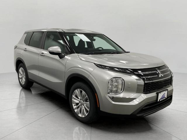 2025 Mitsubishi Outlander Vehicle Photo in Neenah, WI 54956