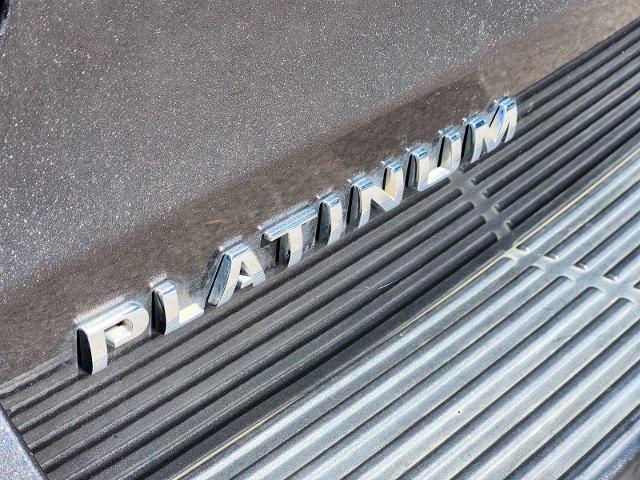 2019 Ford Expedition Vehicle Photo in DENTON, TX 76210-9321