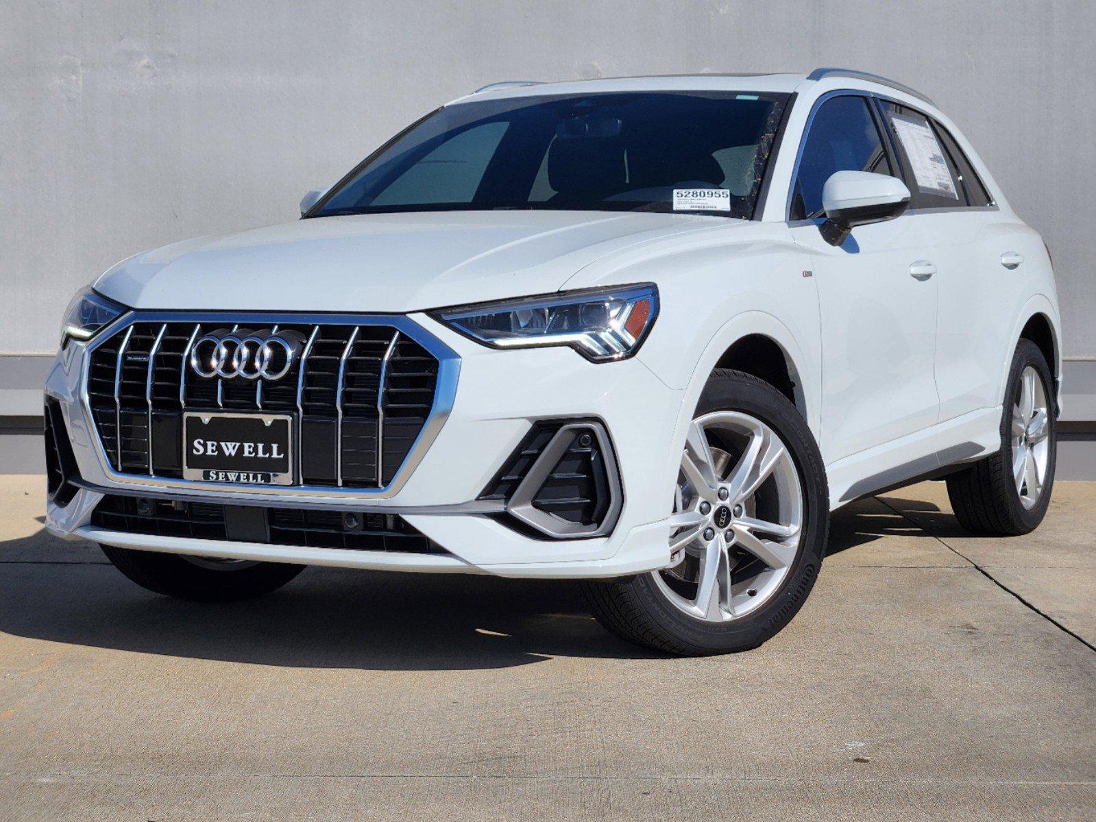 2024 Audi Q3 Vehicle Photo in SUGAR LAND, TX 77478