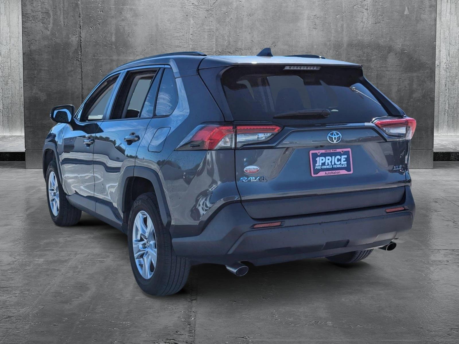 2019 Toyota RAV4 Vehicle Photo in Ft. Myers, FL 33907