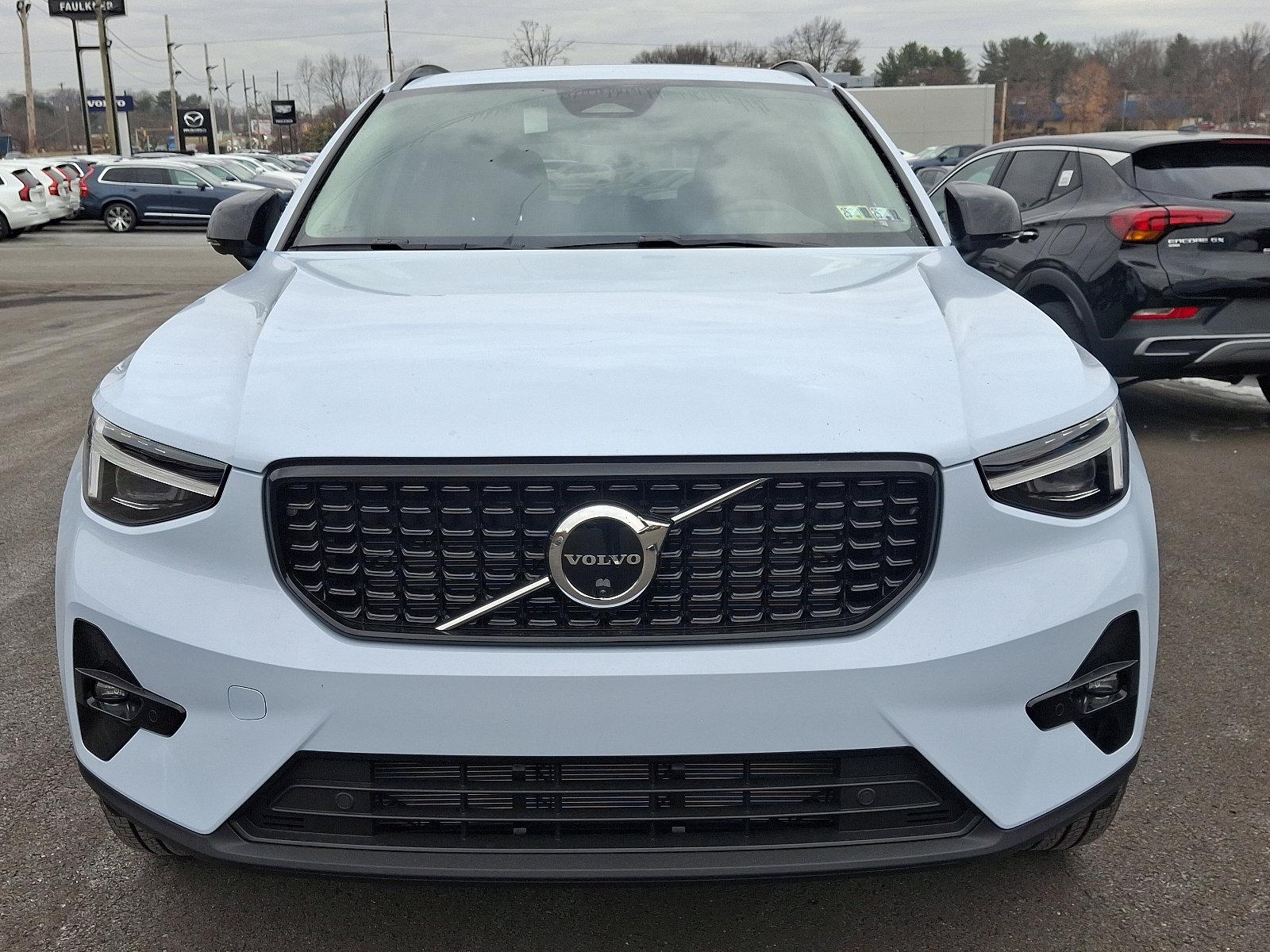 2025 Volvo XC40 Vehicle Photo in Trevose, PA 19053