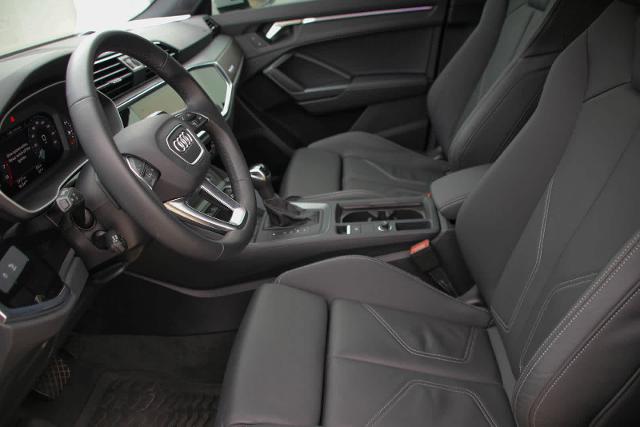 2024 Audi Q3 Vehicle Photo in SUGAR LAND, TX 77478