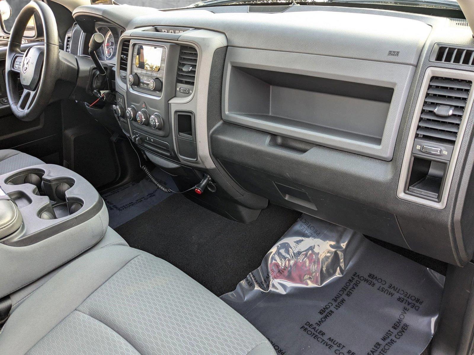 2013 Ram 1500 Vehicle Photo in PEMBROKE PINES, FL 33024-6534