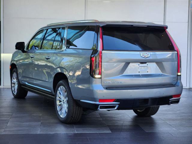 2024 Cadillac Escalade ESV Vehicle Photo in HOUSTON, TX 77079