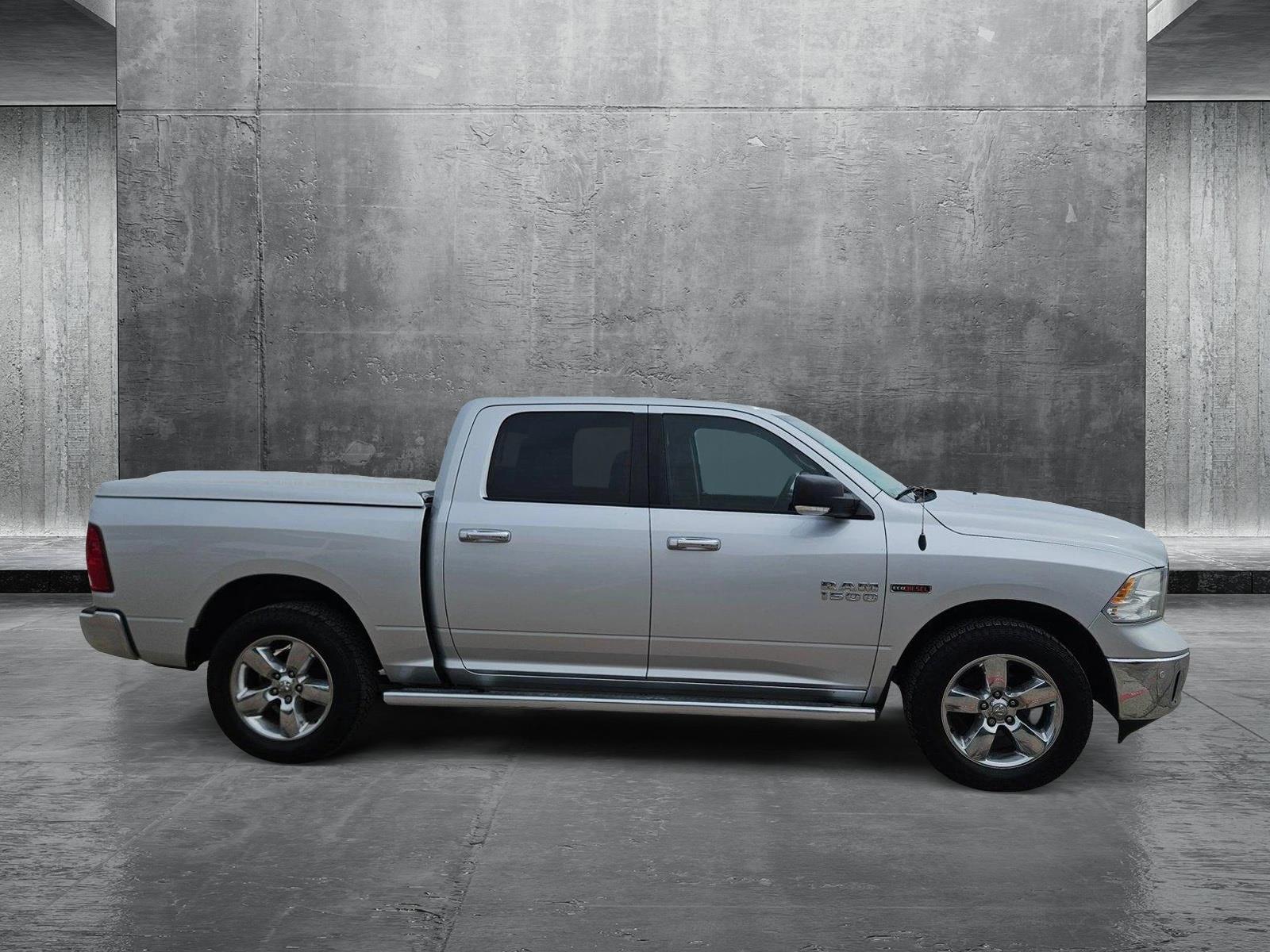 2015 Ram 1500 Vehicle Photo in NORTH RICHLAND HILLS, TX 76180-7199