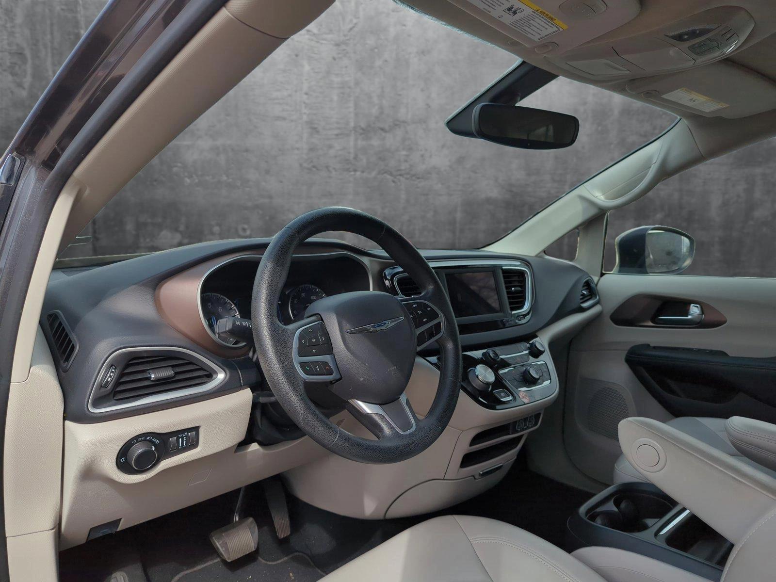 2021 Chrysler Voyager Vehicle Photo in Memphis, TN 38125