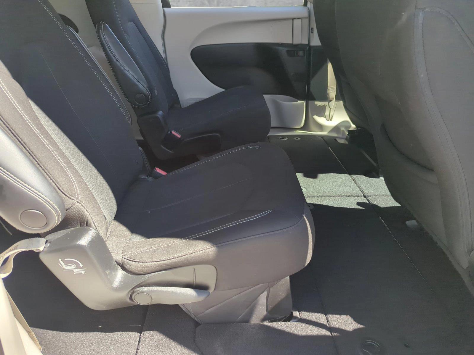 2022 Chrysler Voyager Vehicle Photo in Ft. Myers, FL 33907