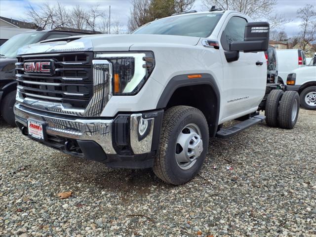 2024 GMC Sierra 3500 HD Chassis Cab Vehicle Photo in LYNDHURST, NJ 07071-2008