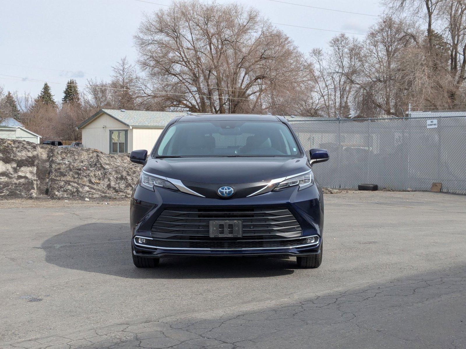 2023 Toyota Sienna Vehicle Photo in Spokane Valley, WA 99212