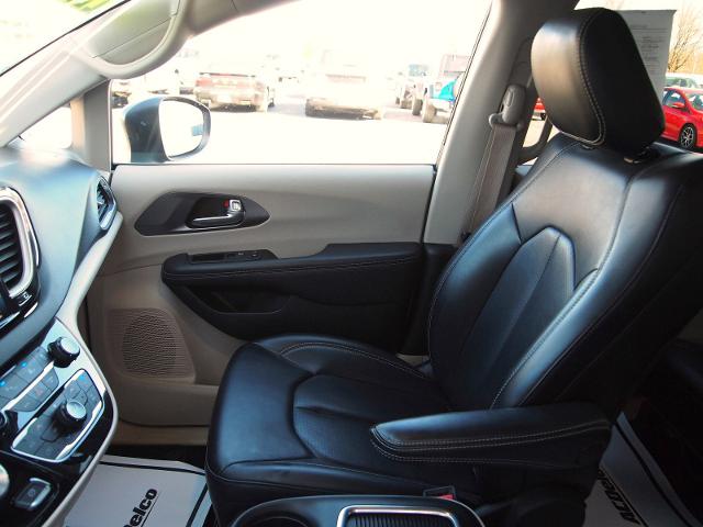2023 Chrysler Pacifica Vehicle Photo in MADISON, IN 47250-1611