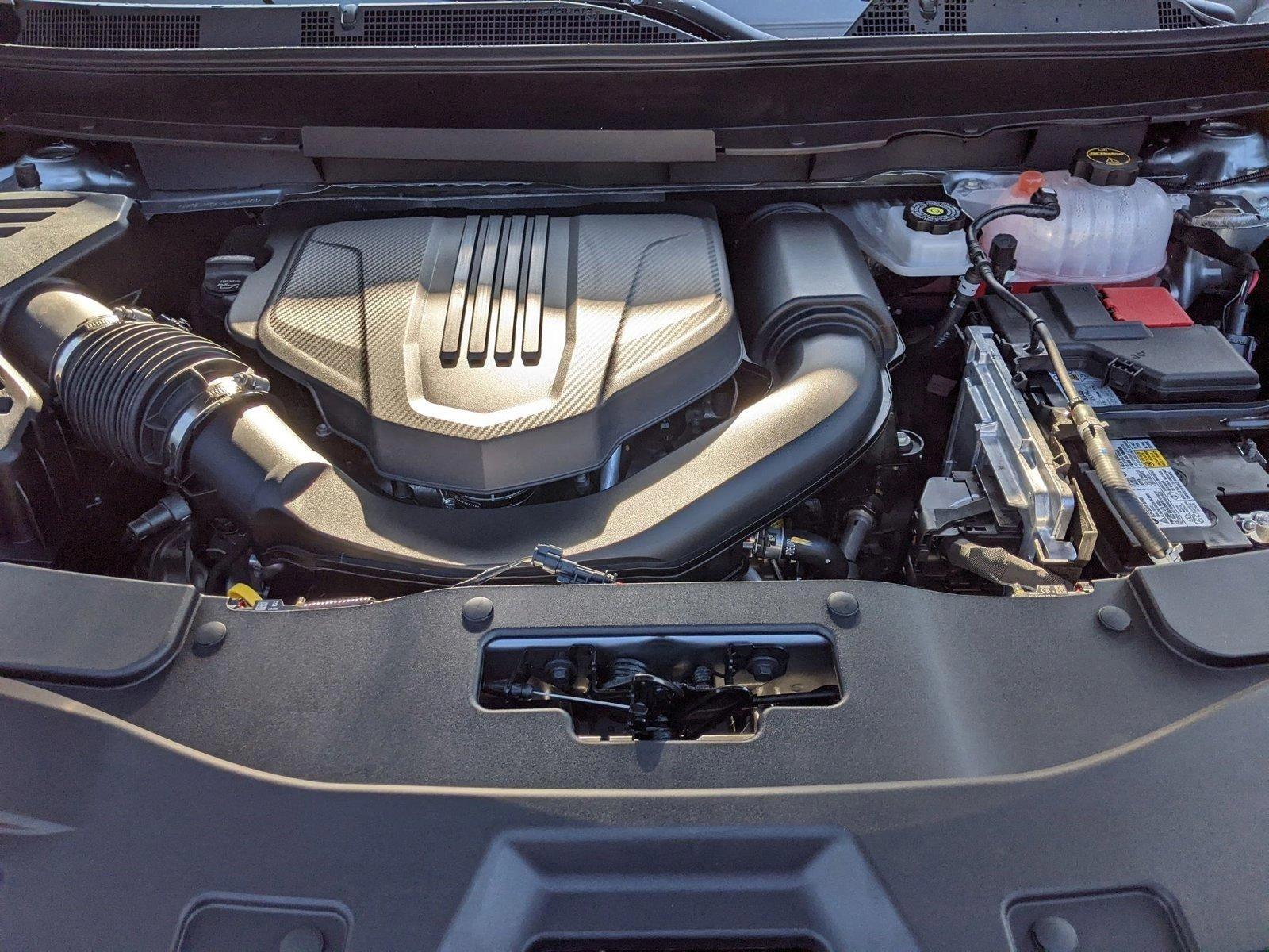 2025 Chevrolet Traverse Vehicle Photo in TIMONIUM, MD 21093-2300