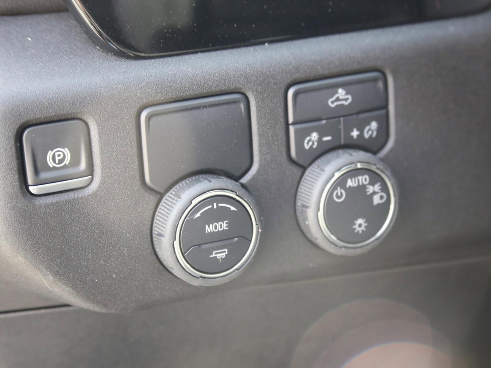 2025 Chevrolet Silverado 1500 Vehicle Photo in LOS ANGELES, CA 90007-3794
