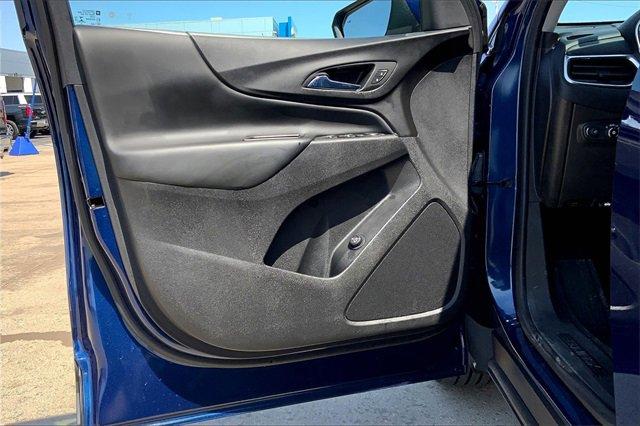 2022 Chevrolet Equinox Vehicle Photo in TOPEKA, KS 66609-0000
