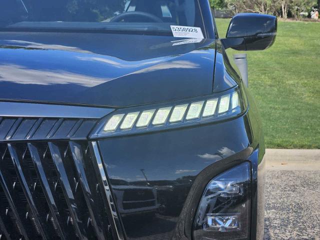 2025 INFINITI QX80 Vehicle Photo in Fort Worth, TX 76132