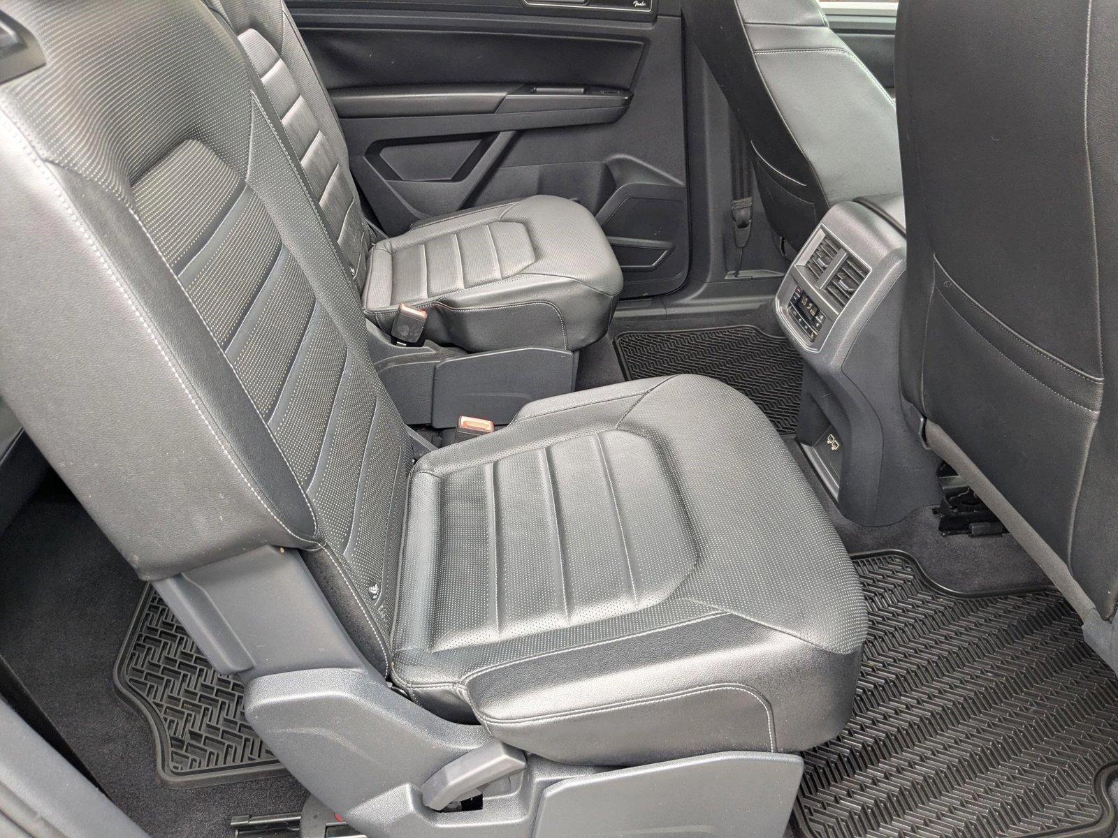 2018 Volkswagen Atlas Vehicle Photo in Tampa, FL 33614