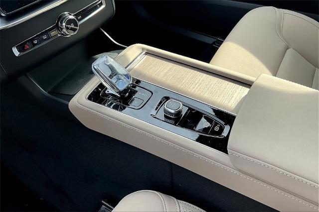2025 Volvo XC90 Vehicle Photo in Grapevine, TX 76051