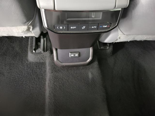 2022 Toyota Highlander Vehicle Photo in Oshkosh, WI 54904