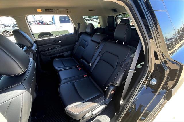 2022 Nissan Pathfinder Vehicle Photo in Grapevine, TX 76051