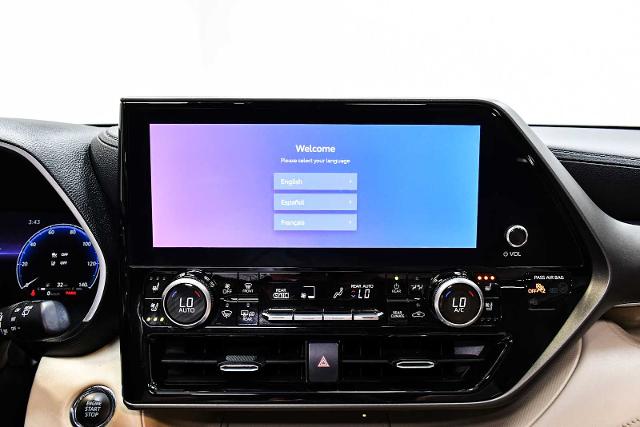 2023 Toyota Highlander Vehicle Photo in DALLAS, TX 75235