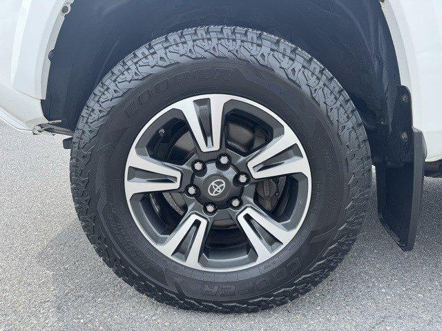 2017 Toyota Tacoma Vehicle Photo in Mechanicsburg, PA 17050-1707