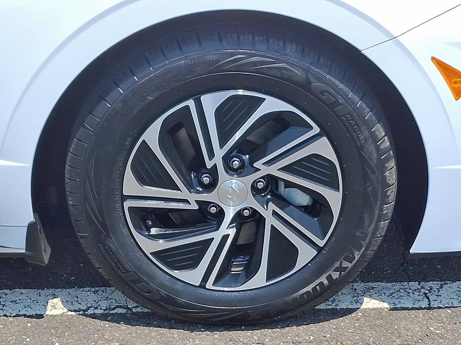 2023 Hyundai SONATA Hybrid Vehicle Photo in Trevose, PA 19053