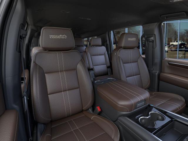 2025 Chevrolet Suburban Vehicle Photo in APPLETON, WI 54914-4656