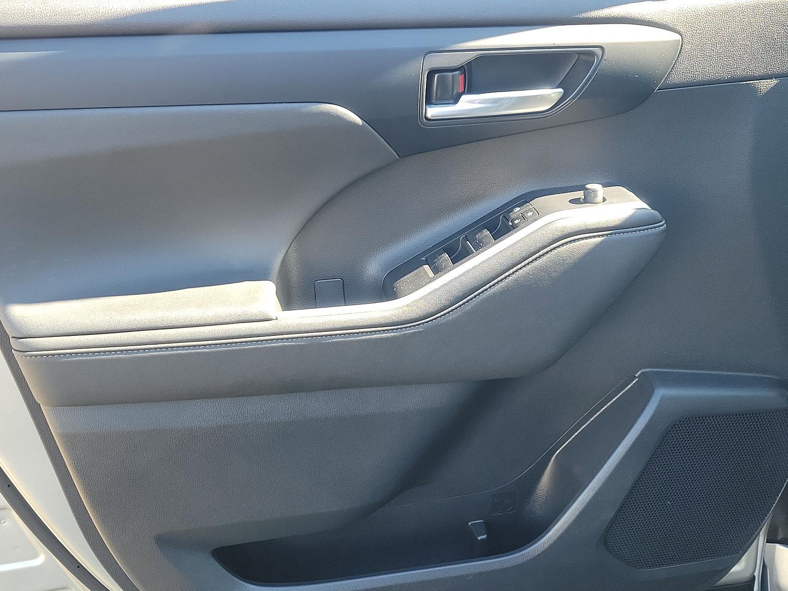2023 Toyota Highlander Vehicle Photo in Trevose, PA 19053