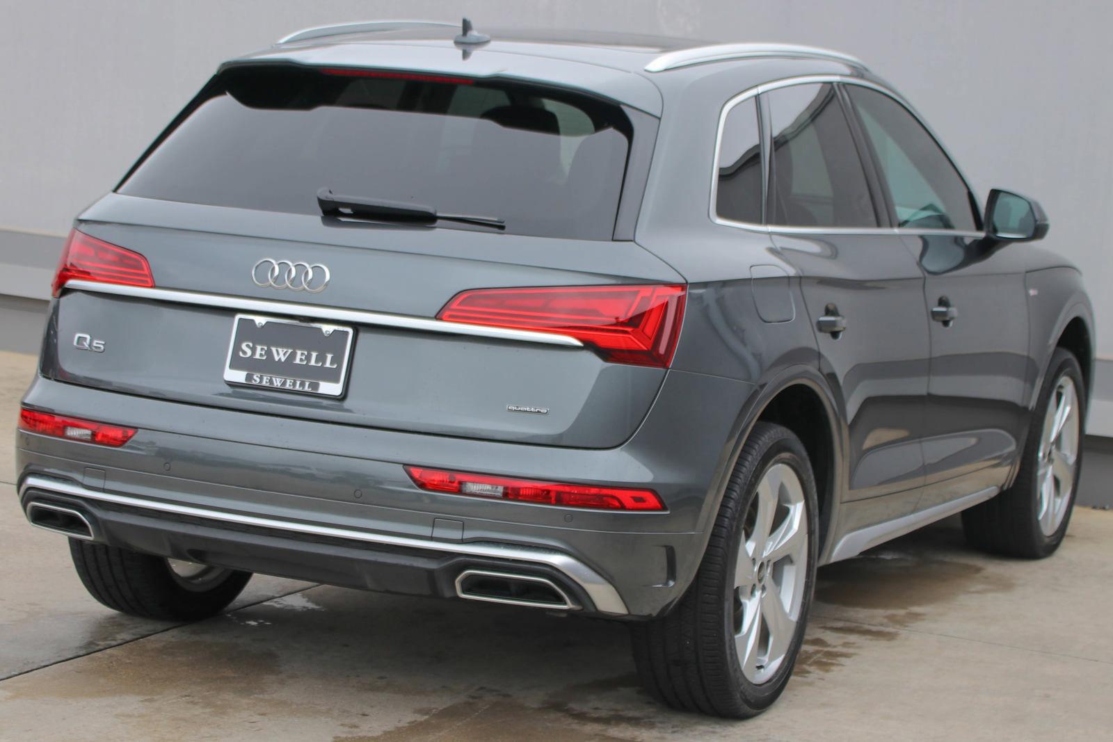 2024 Audi Q5 Vehicle Photo in SUGAR LAND, TX 77478