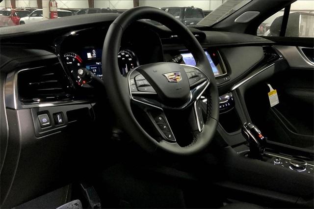 2025 Cadillac XT5 Vehicle Photo in KANSAS CITY, MO 64114-4545