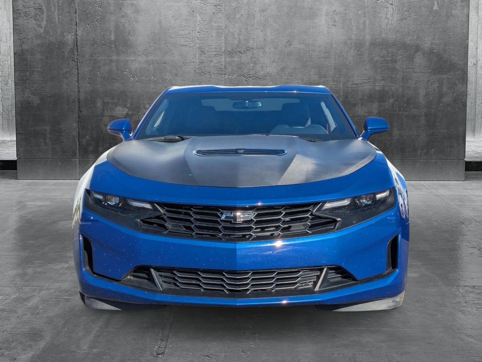 2021 Chevrolet Camaro Vehicle Photo in VALENCIA, CA 91355-1705