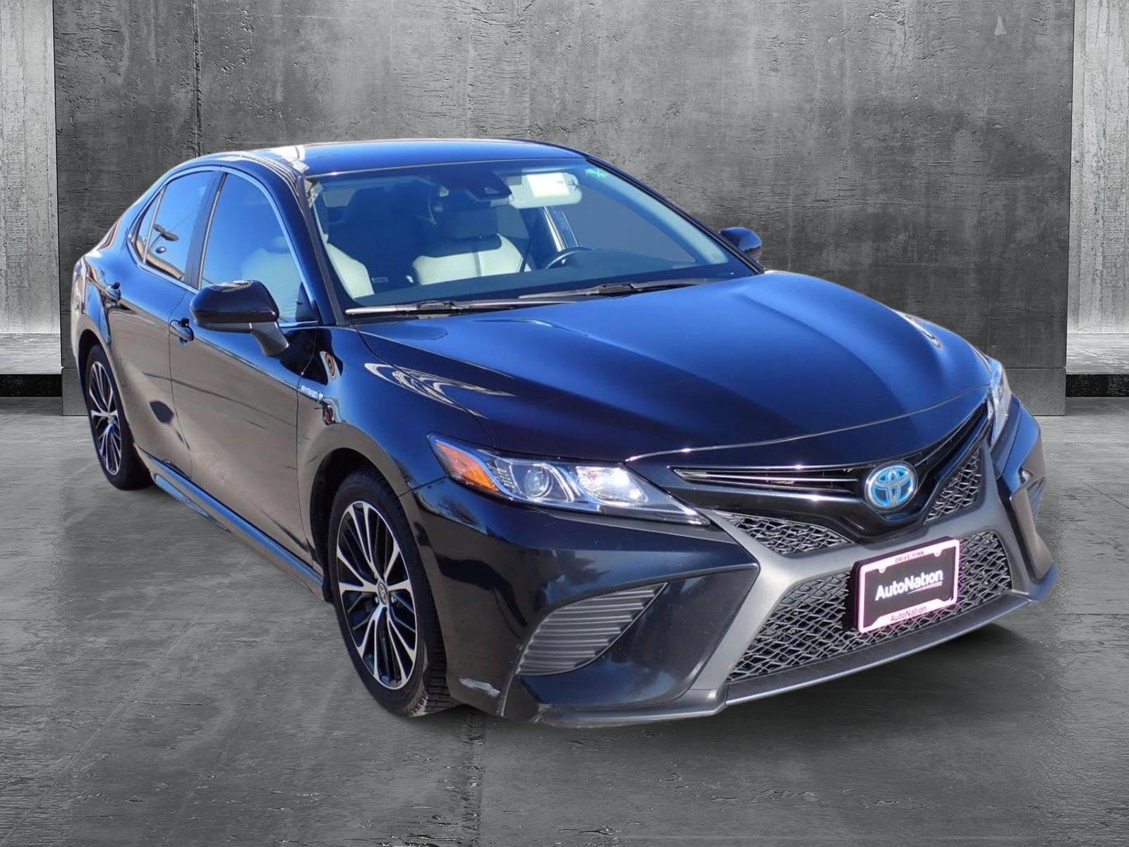 2020 Toyota Camry Vehicle Photo in DENVER, CO 80221-3610