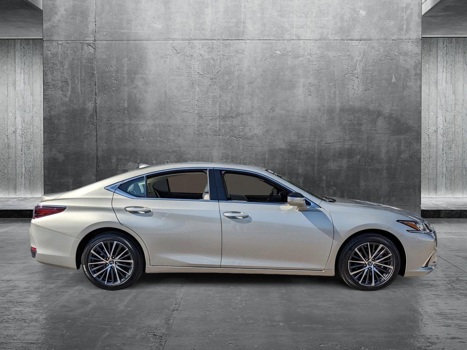 2024 Lexus ES 250 Vehicle Photo in Tampa, FL 33614