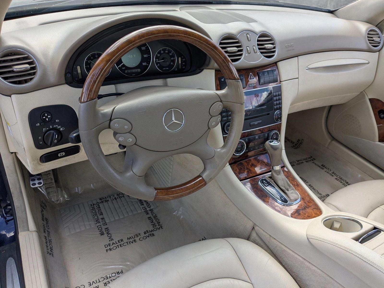 2009 Mercedes-Benz CLK-Class Vehicle Photo in PEMBROKE PINES, FL 33024-6534