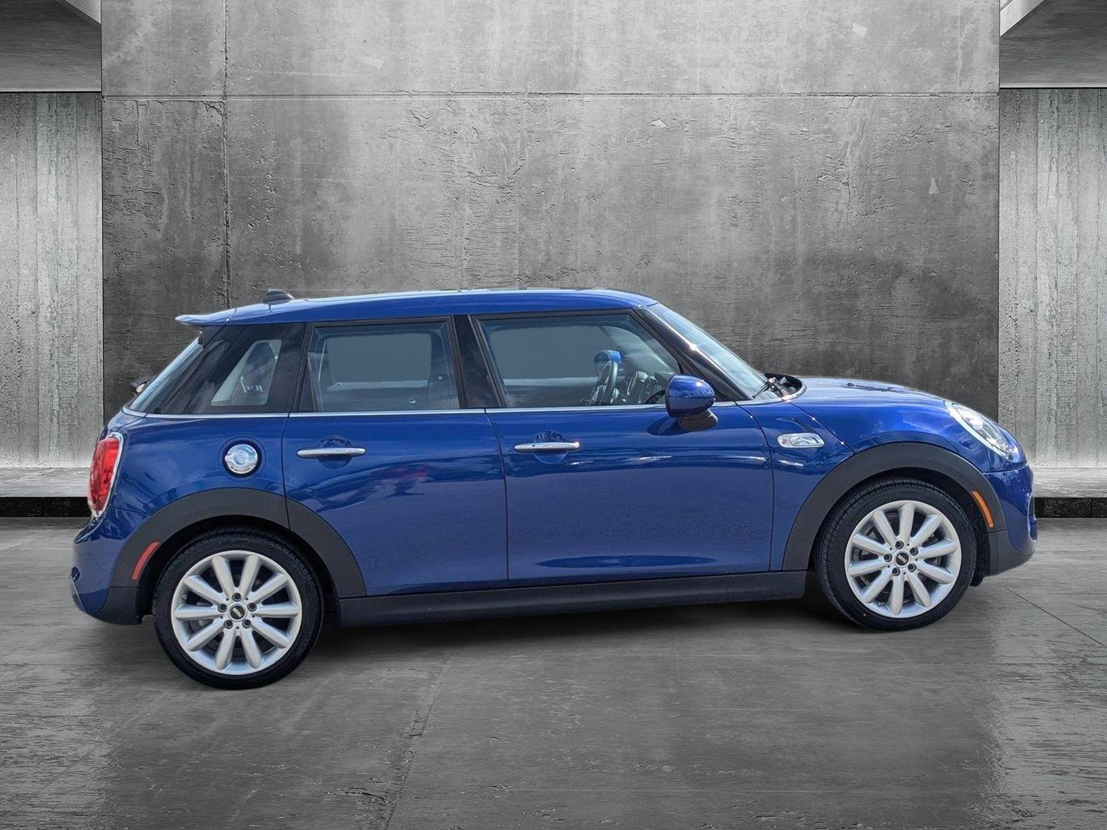 2019 MINI Cooper S Hardtop 4 Door Vehicle Photo in Delray Beach, FL 33444